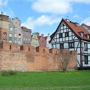 https://medievalheritage.eu/wp-content/uploads/2018/04/Gda%C5%84sk-mur-obronny-02.jpg
